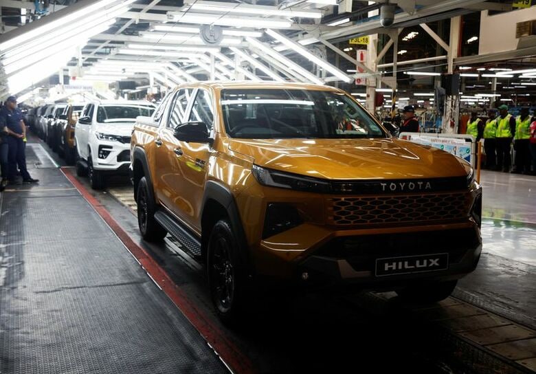 写真はトヨタの新型「ハイラックス」。16日、南アフリカのダーバンで撮影。 REUTERS/Rogan Ward