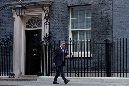 写真はスターマー英首相。ロンドンで11月撮影。REUTERS/Hannah McKay