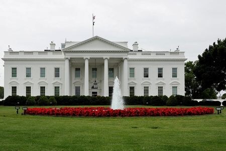 　米ホワイトハウスは８月３１日、議会に対し、つなぎ予算を成立させて２０２４会計年度が開始する１０月１日に政府機関の一部が閉鎖する状況を回避するよう求めた。米紙ワシントン・ポストが報じた。６月１２日撮影（２０２３年　ロイター/Jonathan Ernst）