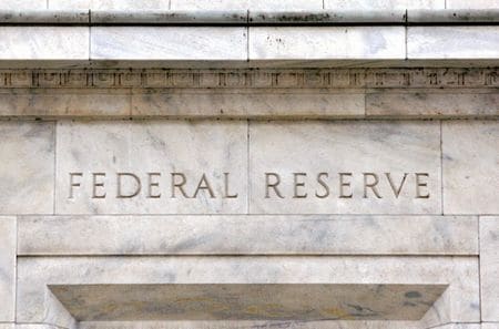 米連邦準備理事会（ＦＲＢ）のボウマン理事は６日、現実的なインフレリスクがなお存在しているため、ＦＲＢは今後の利下げを判断するにあたり慎重を期す必要があるとの考えを示した。（２０２４年　ロイター／Jason Reed）