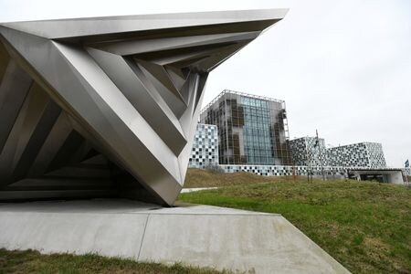 ロシアは、ウクライナ侵攻に関連してプーチン大統領に逮捕状を出した国際刑事裁判所（ＩＣＣ）の赤根智子裁判官を指名手配した。ハーグのICC、２０１９年撮影。（２０２３年　ロイター/Piroschka van de Wouw/file photo）