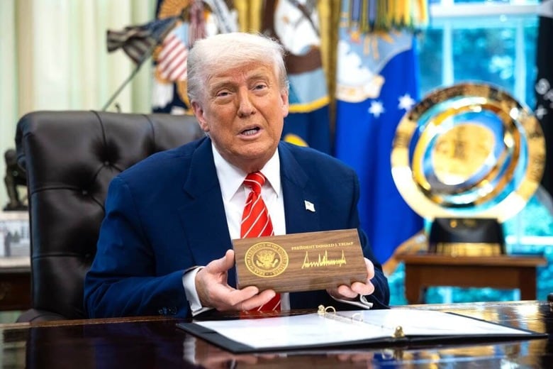 トランプ大統領の２期目が始まって４か月が経過した。同氏は「ＭＡＧＡ（米国を再び偉大に）」など目を引く略語を好んでおり、市場関係者は自らも略語を編み出して取引現場で広く使い始めている。Sipa USA via Reuters Connect