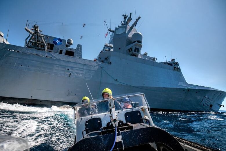 写真は米ノースカロライナ州沖で行われた米国とNATOの海上演習の様子。2026年6月26日撮影。REUTERS/Evelyn Hockstein