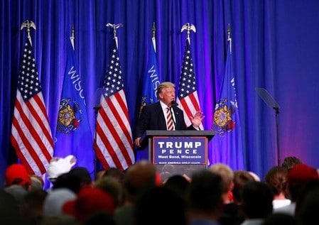 トランプ氏の選対幹部ポール・マナフォート氏が、新ロシア派のウクライナ政党による米ロビー企業への送金を手助けしていたとアソシエーテッド・プレス（ＡＰ）が１７日、関係筋の情報として報じた。写真は１６日、ウィスコンシン州ウエストベントで撮影（２０１６年　ロイター/Eric Thayer）