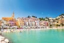 マントンは現在も人気のリゾート地　NATALIA MACHEDA/SHUTTERSTOCK