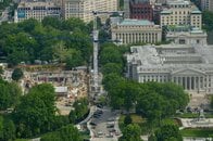 トランプ大統領、ホワイトハウス宴会場建設費上昇を問題視せず