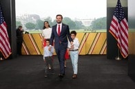 トランプ政権で勢いを増す多産奨励主義（プロネイタリズム）は極右思想。白人至上主義とつながりも