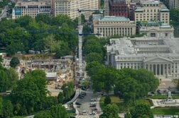 トランプ大統領、ホワイトハウス宴会場建設費上昇を問題視せず