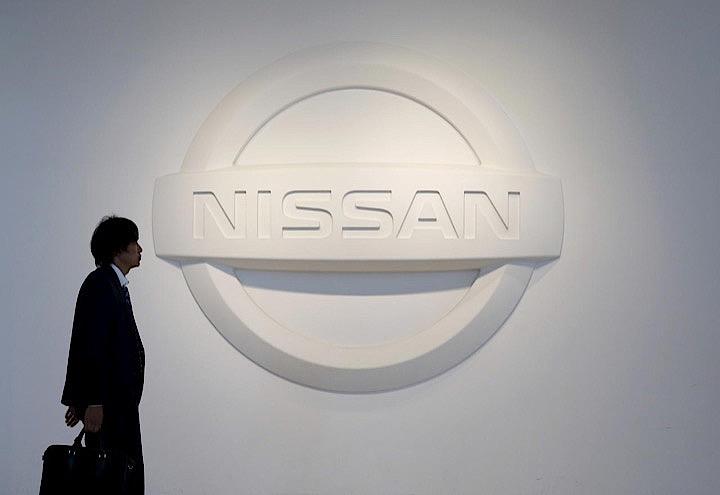 11月29日、日産自動車、ルノー、三菱自動車の3社の経営トップが、会合を開く。3社連合を主導してきたカルロス・ゴーン容疑者の逮捕後、初となる話し合いでは、今後の3社連合のあり方を協議する。写真は日産自動車のロゴ。2015年5月に横浜で撮影（2018年　ロイター／Toru Hanai）