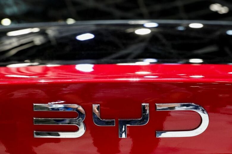 比亜迪（ＢＹＤ）のロゴ。10月13日、パリで撮影。REUTERS/Benoit Tessier