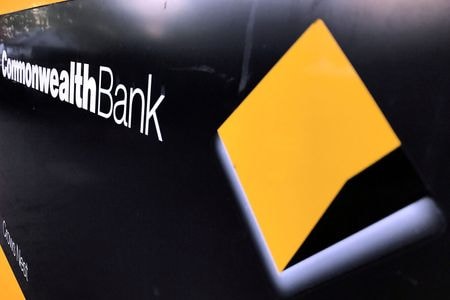 　オーストラリアの銀行最大手、コモンウェルス銀行が８月１０日発表した２０２２年６月期通期決算は、利益が４年ぶりの高水準となった。２０１７年５月、シドニーで撮影（２０２２年　ロイター/David Gray）