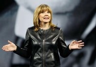 自動運転車、ハンドルやブレーキ搭載すべき＝米ＧＭ・ＣＥＯ