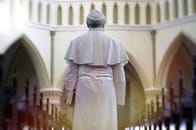 プーチン支持者扱いに不服のローマ教皇、ウクライナ戦争は「誘発された」と発言