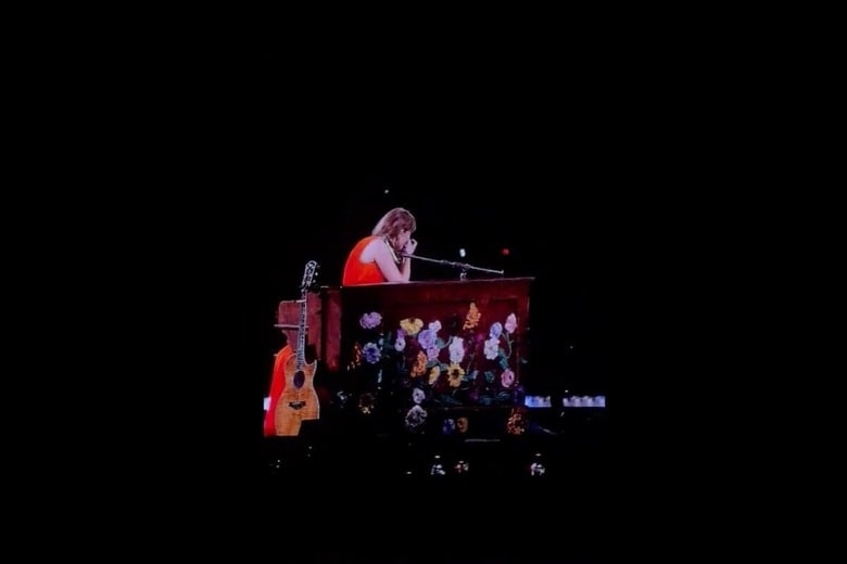 @swiftieboston/X