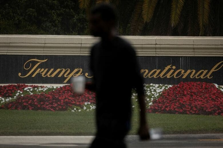 2025年1月、米フロリダ州ウェストパームビーチのトランプ・インターナショナル・ゴルフクラブ。REUTERS/Marco Bello