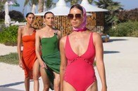 【動画】お腹も胸元も「想像を超える開放度」だった...そんなに見せて大丈夫？ サウジで「水着ショー」開催