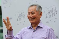 日系人収容所の体験からトランプの移民政策に警鐘を鳴らすジョージ・タケイ