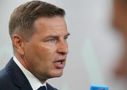 エストニア国防相「ＮＡＴＯは崩壊せず」　米国が同盟国守ると確信