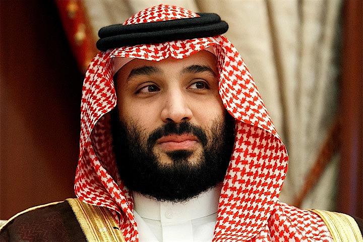 サウジアラビアのムハンマド・ビン・サルマン皇太子（写真）は、同国の石油施設２カ所が攻撃された事態を受け、韓国に対し、サウジの防空システム強化への支援を要請した。６月に同国ジッダで代表撮影（２０１９年　ロイター）