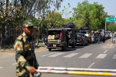 　４月３０日、ルビオ米国務長官は、２６人が死亡したインドとパキスタンの係争地カシミール地方での観光客などへの襲撃事件を巡り、緊張緩和に向けて両国に協力を促した。アムリツァル付近で２７日撮影（２０２５年　ロイター/Anushree Fadnavis）