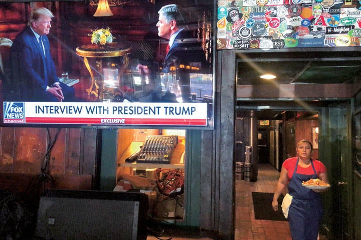 スーパーボウル前にも独占インタビュー番組が（ワシントンDC）　MARIO TAMA/GETTY IMAGES