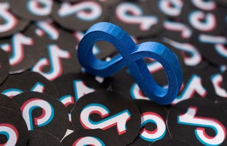 　９月１０日、プラットフォーム企業のメタ・プラットフォームズとＴｉｋＴｏｋ（ティックトック）は、欧州連合（ＥＵ）のデジタルサービス法（ＤＳＡ）で定めるプラットフォーム企業への監督手数料賦課に異議を申し立てた裁判で勝訴した。２０２２年２月撮影（２０２５年　ロイター/Dado Ruvic）