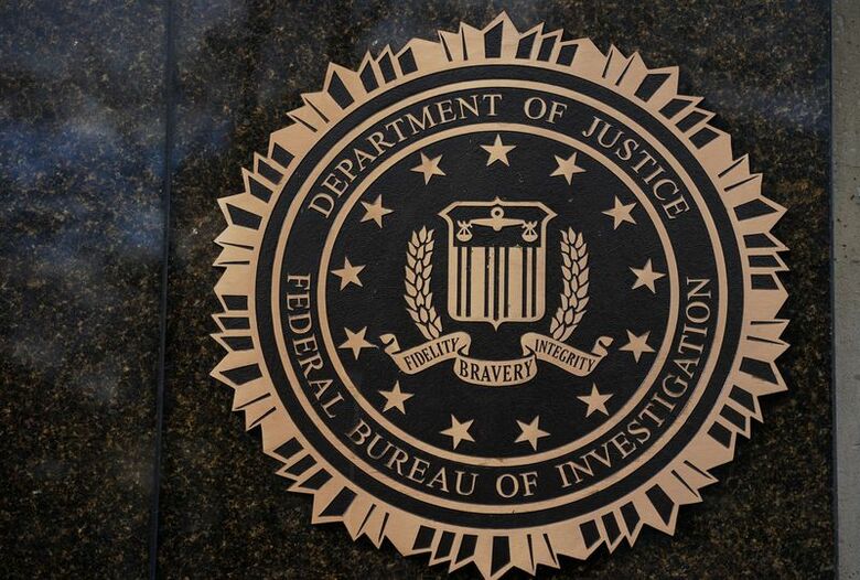 米連邦捜査局（FBI）のロゴ。2025年11月28日、ワシントンで撮影。REUTERS/Nathan Howard