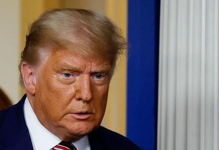 トランプ米大統領（写真）は、大接戦となった大統領選挙の結果に抗議する集会を計画している。写真はワシントンで５日撮影（２０２０年　ロイター／Carlos Barria）