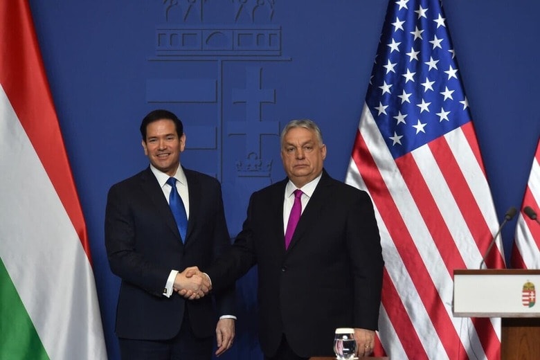 共同記者会見に臨んだマルコ・ルビオ米国務長官とハンガリーのビクトル・オルバン首相　Balint Szentgallay/NurPhoto-shutterstock