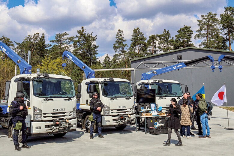 ウクライナに日本から提供された救援活動用トラック（2023年4月）　ABACA-REUTERS