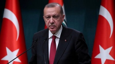 　９月１４日、トルコのエルドアン大統領は米国のトルコに対する批判的な発言を受け、トルコが「悪質な経済的攻撃」を受けていると述べた。また、前日に中銀が大幅な利上げを決定したことについて、金利に関する忍耐には限度があると述べた。写真は８月１４日撮影（２０１８年　ロイター/Umit Bektas）
