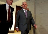 ロシア疑惑捜査をトランプが妨害?　米司法長官、公聴会で質問に答えず