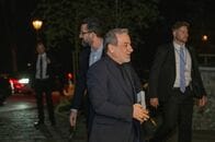 イランとオマーン、ホルムズ海峡の管理巡り協議へ＝アラグチ外相