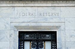 米財務省買いオペ倍増、ＦＲＢの取り組み複雑化か