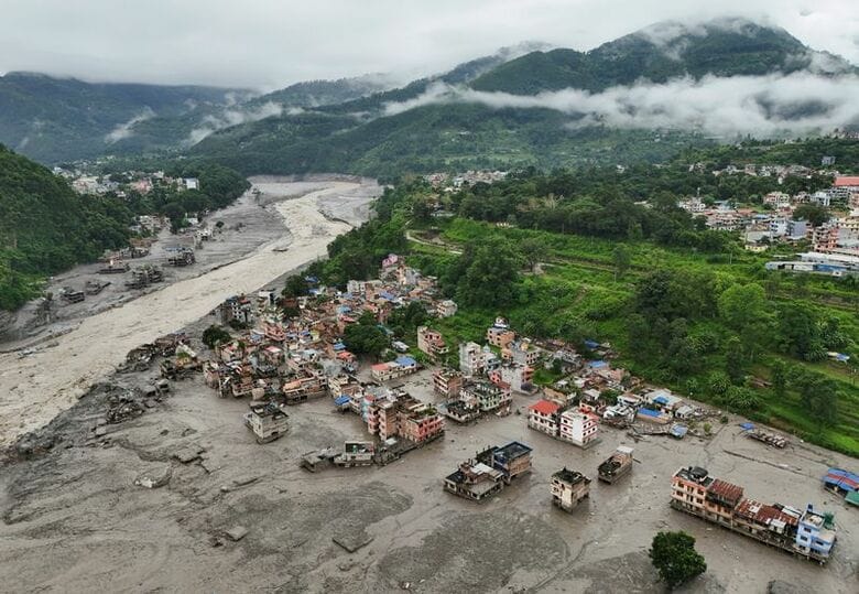 土石流に襲われたネパール・トリシュリの集落。8月27日にドローンで撮影。REUTERS/Navesh Chitrakar