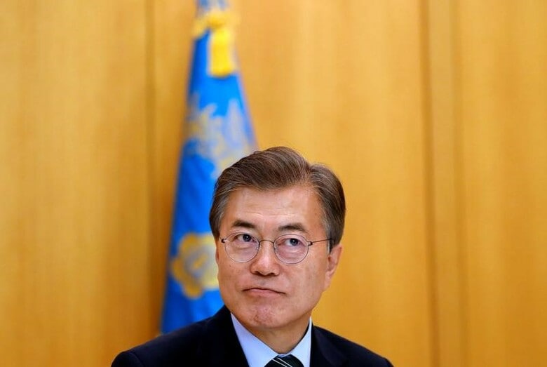 ６月２２日、韓国の文在寅（ムン・ジェイン）大統領（写真）は、中国は北朝鮮の核開発抑制に向けさらなる行動の余地があるとの認識を示した。（２０１７年　ロイター/Kim Hong-Ji）