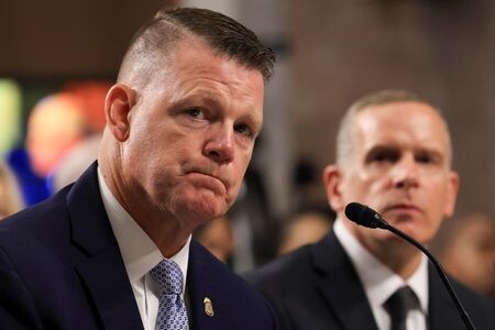 米シークレットサービス（大統領警護隊）のロウ長官代行（写真）は２日、先月１３日に起きたトランプ前大統領暗殺未遂事件を巡る警備体制の失態について、ペンシルベニア州の地元警察は責任を問われるべきではないという認識を示した。７月撮影（２０２４年　ロイター/Kevin Mohatt）