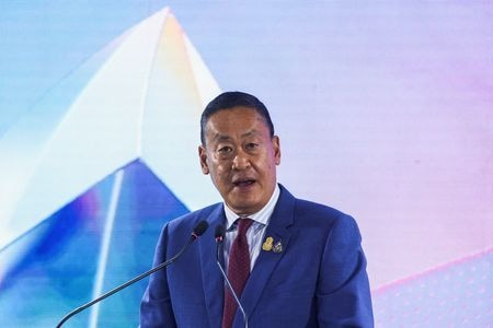 　６月２１日、タイのセター首相（写真）は、ピチャイ財務相がインフレ目標について中央銀行総裁と話し合うと述べた。写真は５月、バンコクで撮影（２０２４年　ロイター/Chalinee Thirasupa）