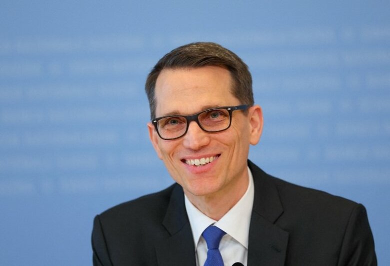 写真は スイス国立銀行のシュレーゲル総裁。3月19日、チューリヒで撮影。 REUTERS/Denis Balibouse