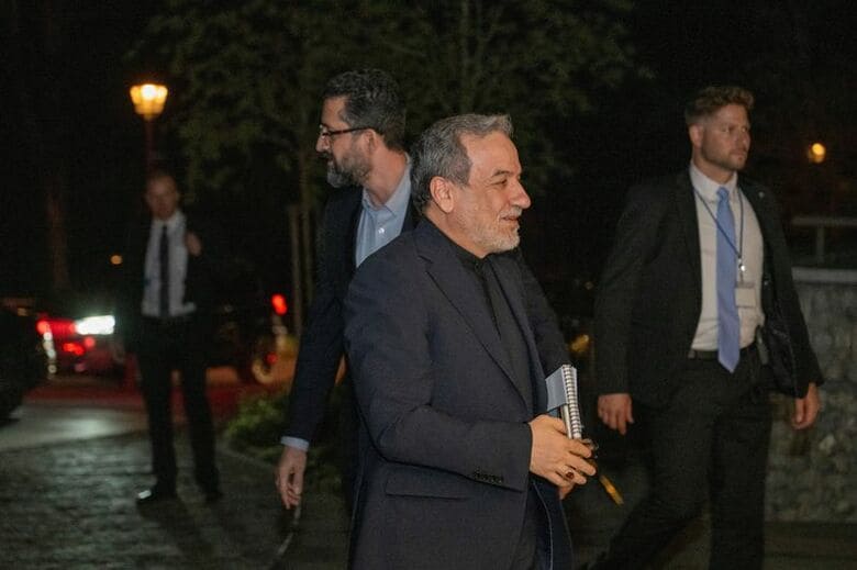 イランのアラグチ外相。スイスで２０日撮影。URS FLUEELER/Pool via REUTERS