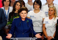 総選挙で愛国野党が大勝、EU拡大の優等生ポーランドを覆う暗雲