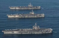 米空母3隻と自衛隊が共同訓練、米軍の士気高い