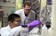 CO2からエタノールを効率良く生成する方法、偶然発見される
