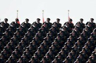 中国政府、来月の全国人民代表大会で国防予算2桁増を発表へ