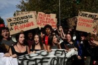 アングル：「勉強できる環境ではない」、仏高校生が全国で抗議　郊外の教育格差浮き彫り