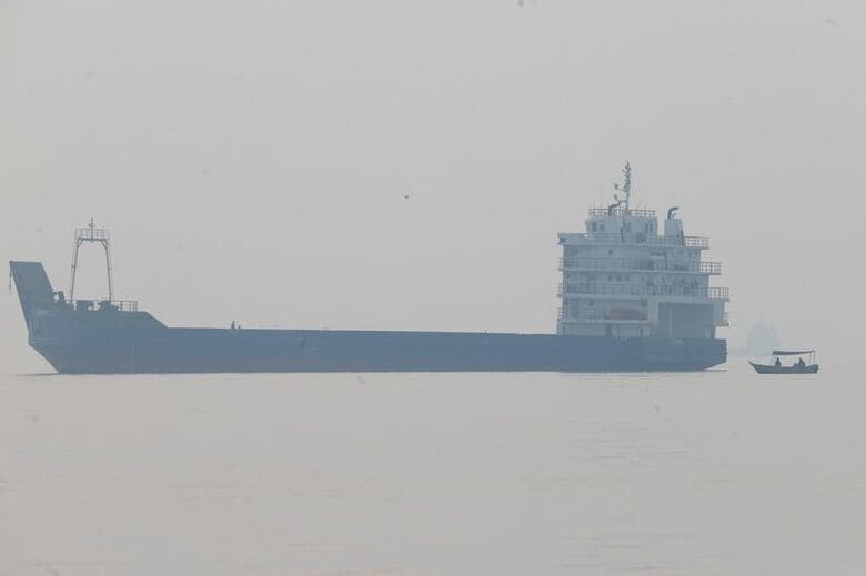2026年10月6日、ホルムズ海峡　Amirhosein Khorgooi/ISNA/via WANA (West Asia News Agency) via REUTERS