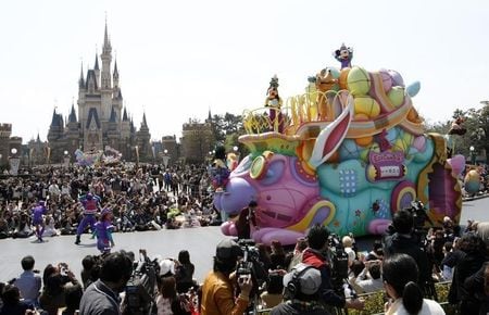 　オリエンタルランドは２２日、東京ディズニーランド（写真）と東京ディズニーシーのふたつの大規模開発構想について検討期間を延長すると発表した。浦安市で２０１１年４月撮影（２０１５年　ロイター/Issei Kato）
