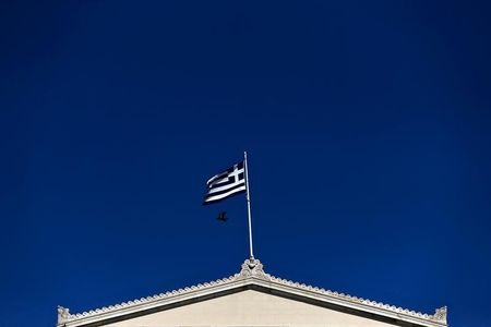 ６月２８日、欧州連合（ＥＵ）の執行機関である欧州委員会は、債権団との交渉決裂前にギリシャに提示していた内容を公表した。アテネで５月撮影（２０１５年　ロイター/Alkis Konstantinidis）