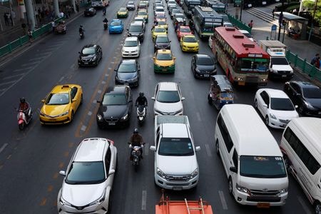 タイ工業連盟（ＦＴＩ）が２５日発表した６月の国内乗用車生産は前年同月比１．７８％増の１４万５５５７台だった。写真はバンコクで２０１８年１２月撮影。（2023年 ロイター/Soe Zeya Tun/File Photo）