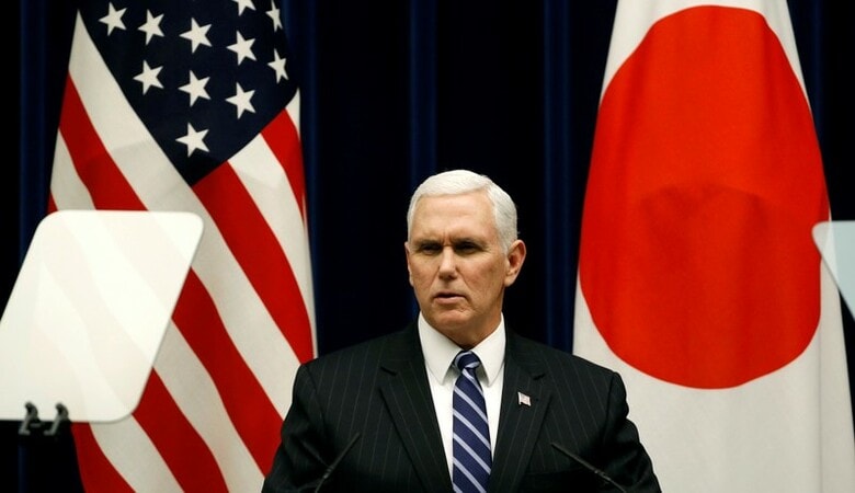 ２月７日、来日中のペンス米副大統領（写真）は安倍晋三首相とそろって会見し、北朝鮮を「世界で最も独裁的な、残酷な国」と表現した上で、さらなる制裁を打ち出す方針を明らかにした（２０１８年　ロイター/Toru Hanai）